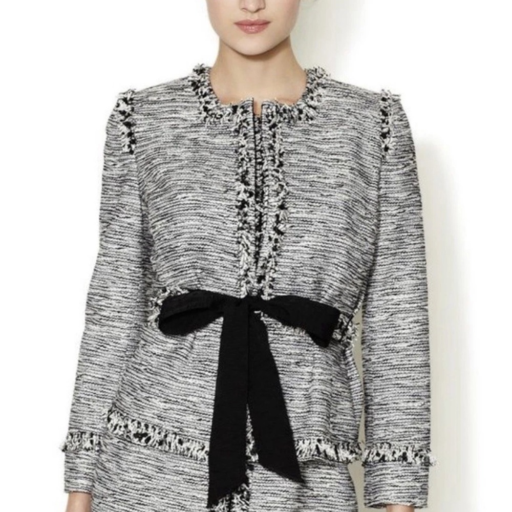 Carolina Herrera Tweed Boucle Fringe Frayed Edge Black White Jacket $1990 10